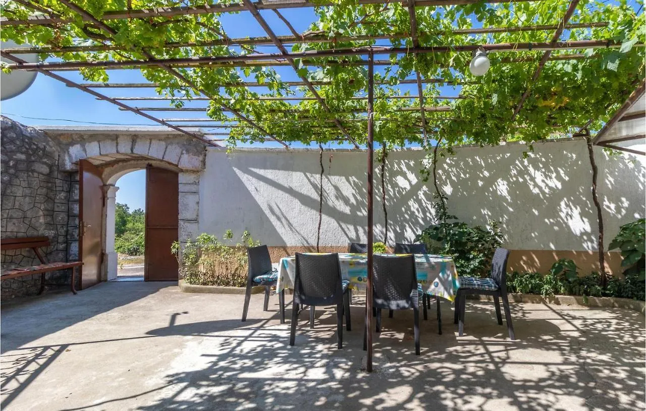3 Bedroom Beautiful Home In Grizane